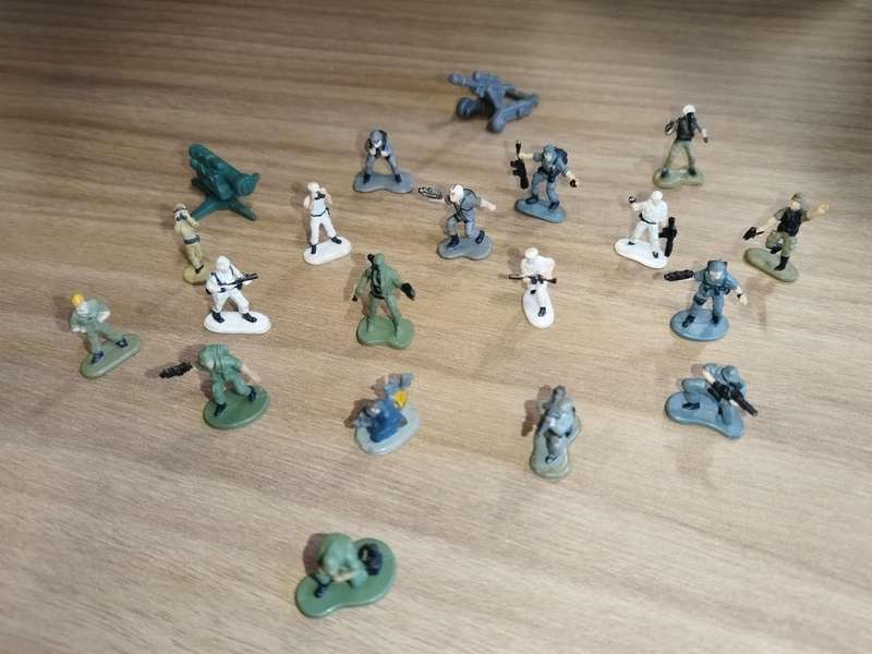 Micro machines (figures)