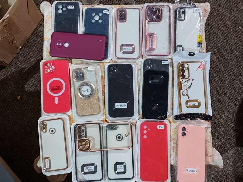 Lot of +-18 new phone cases