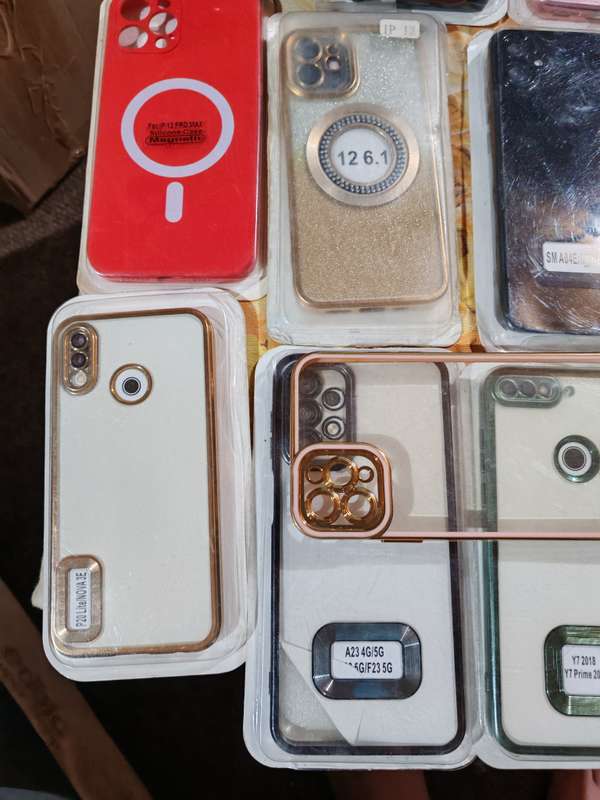 Lot of +-18 new phone cases