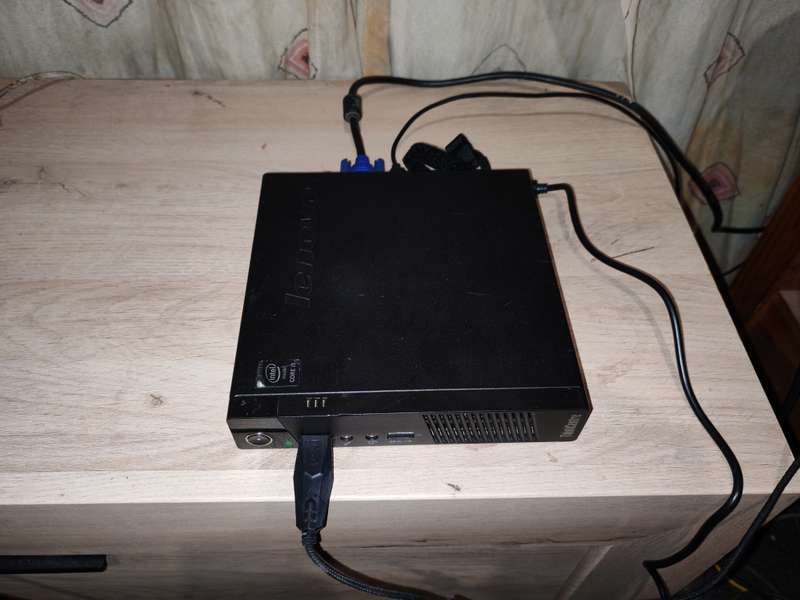 Lenovo M73 tiny PC