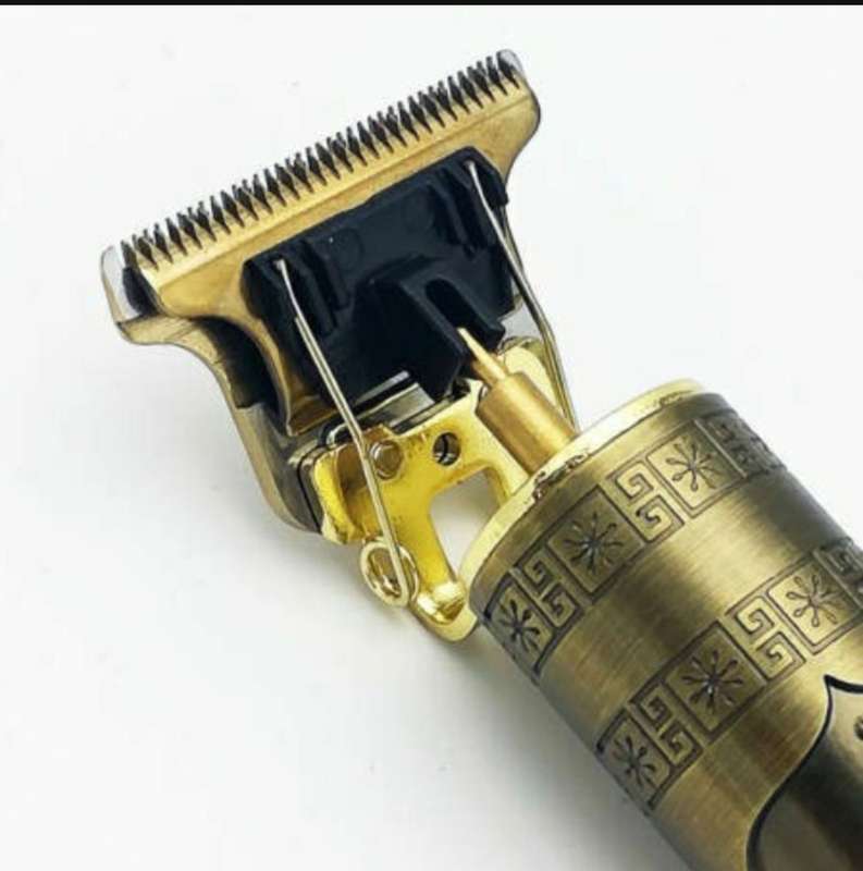 Rechargeable hair trimmer