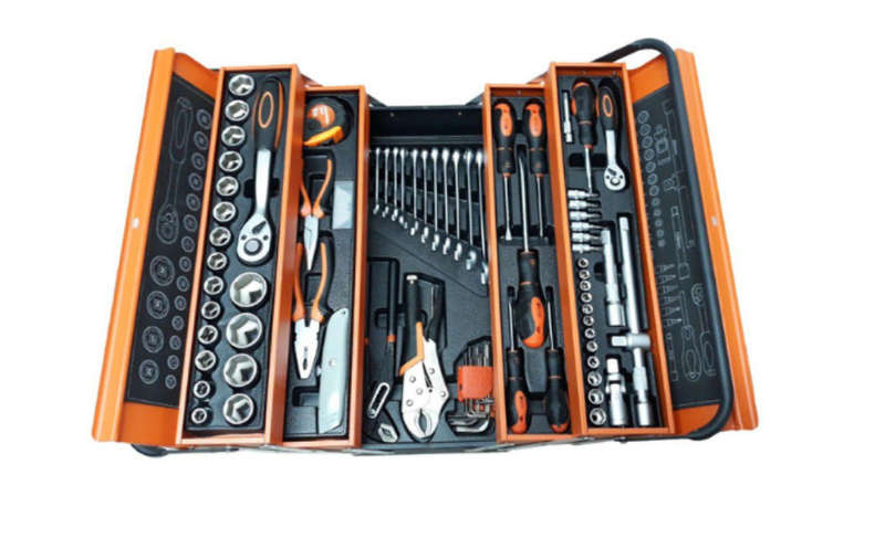 85 Piece Tool Box Set With Metal Box - 1/4" & 1/2"