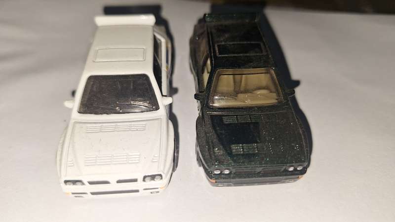Hot Wheels  Lancia Delta Intergrale loose lot of 2 White and Green