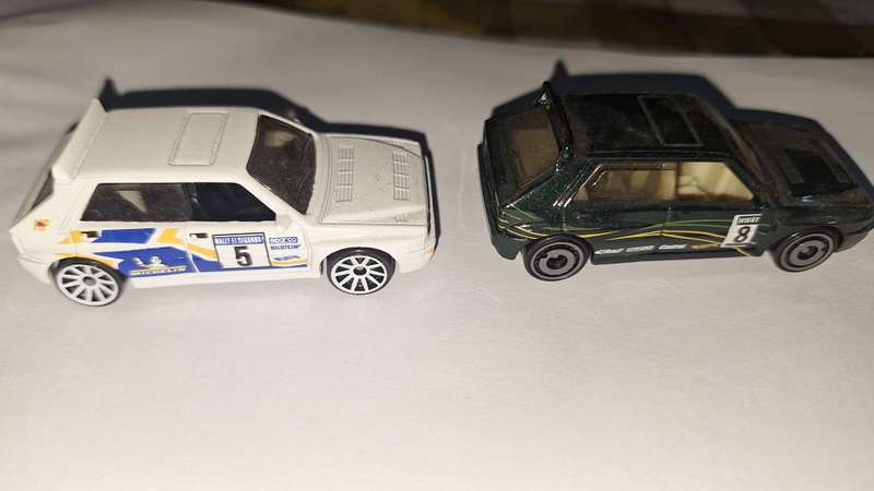 Hot Wheels  Lancia Delta Intergrale loose lot of 2 White and Green
