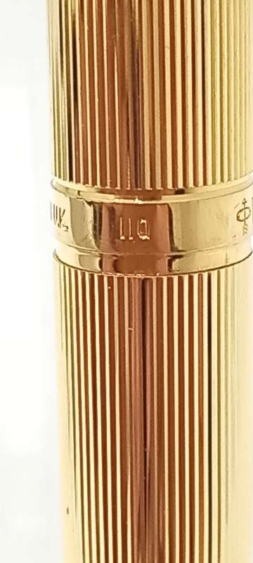 Vintage Parker Classic 8366 slim line fountain pen