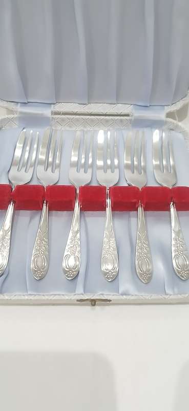 Vintage Em-ess EPNS cake forks