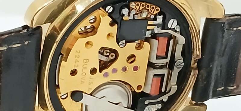 1970s Bulova Accuquartz mens dress watch