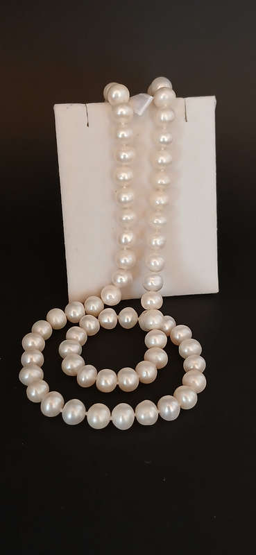 Vintage freshwater pearl necklace
