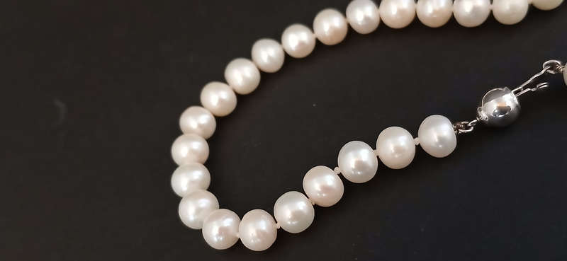 Vintage freshwater pearl necklace