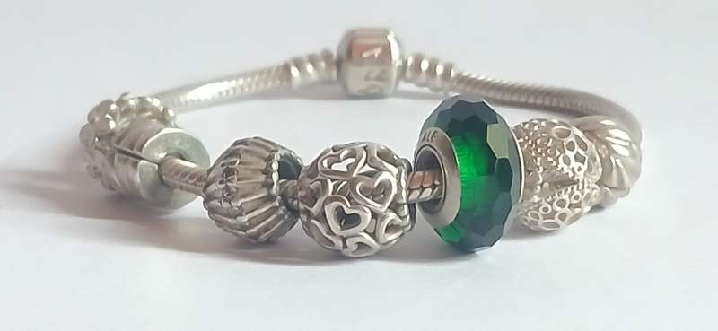 Pandora bracelet with seven charms