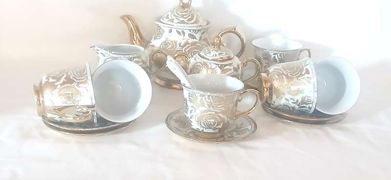 Unnamed white and gold tea set