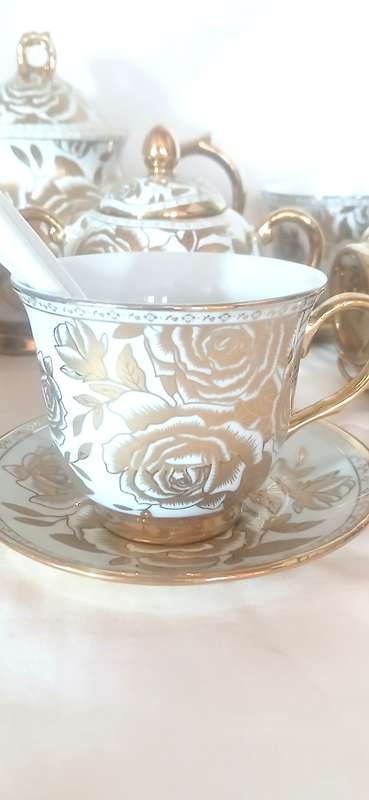 Unnamed white and gold tea set