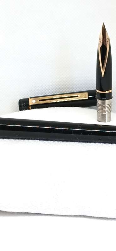 Vintage Sheaffer Targa fountain pen
