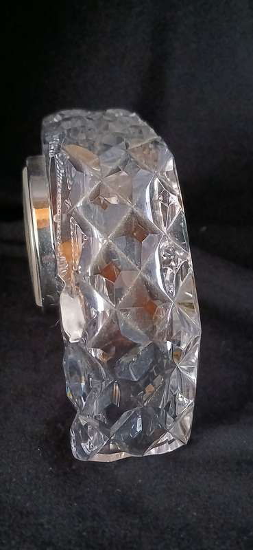 Vintage crystal clock
