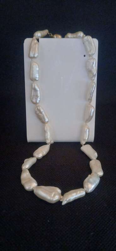 Vintage large pearl necklace