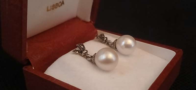 Vintage sterling silver pearl earrings