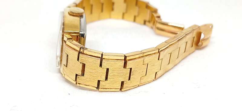 Vintage Elgin ladies wind up watch