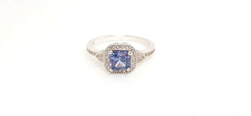 Sterling silver ring with royal blue stone