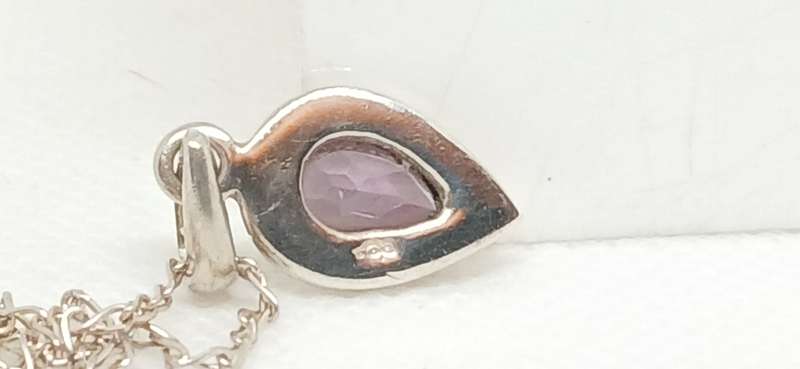 Sterling silver pendant with amethyst stone