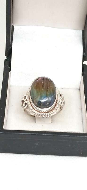 Sterling silver ring with cabochon labradorite stone