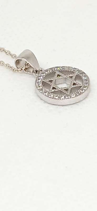 Sterling silver 'Star of David with cubic stones
