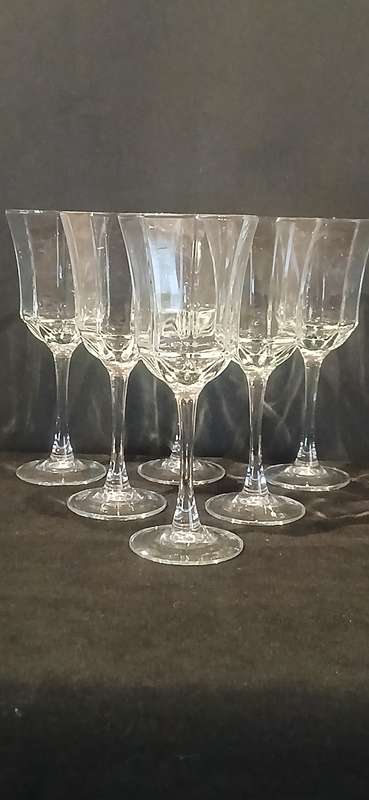 Vintage Luminarc 'Octime' white wine glasses