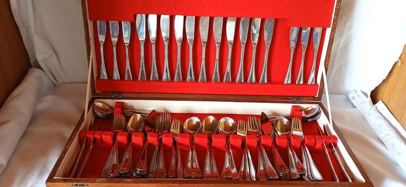 Vintage Ribera stainless steel cutlery set