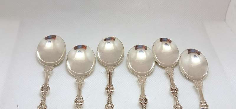 Vintage Holland silver plate souvenir teaspoons