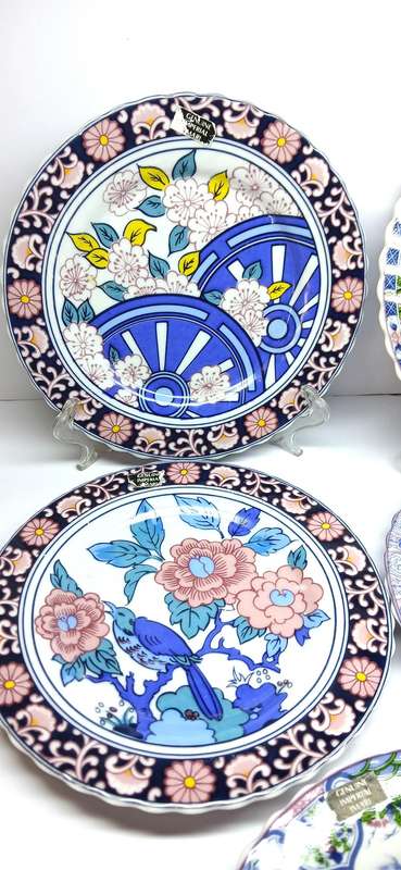 Vintage Imari Collectors ceramic plates