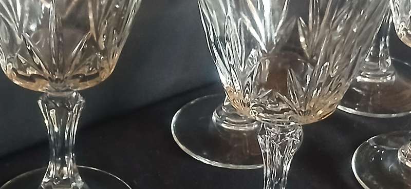 Vintage Luminarc Verrerie D'Arques crystal white wine glasses
