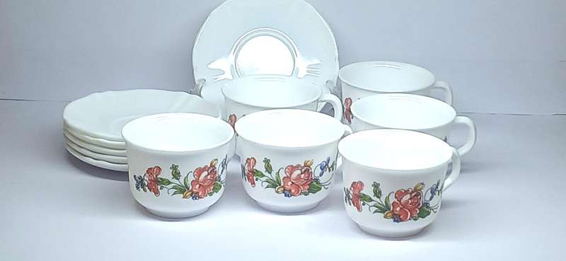 Vintage Arcopal milk glass tea set