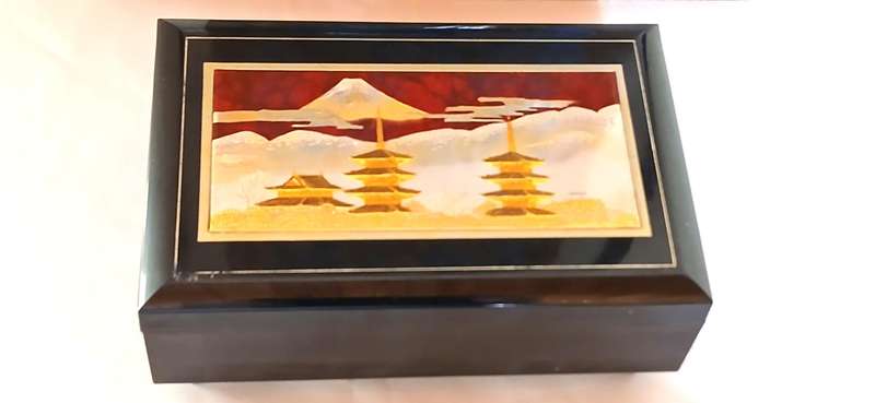 Vintage Japanese music jewelry box