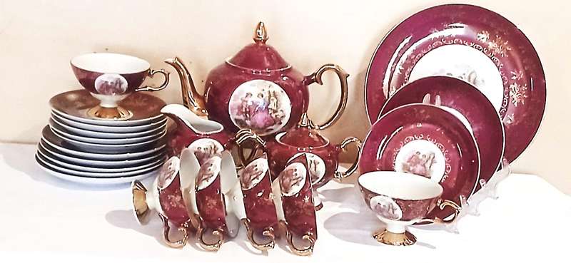 Vintage unnamed courting couple tea set