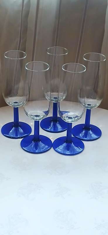 Vintage Luminarc Champagne flutes