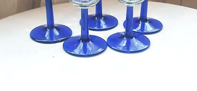 Vintage Luminarc Champagne flutes