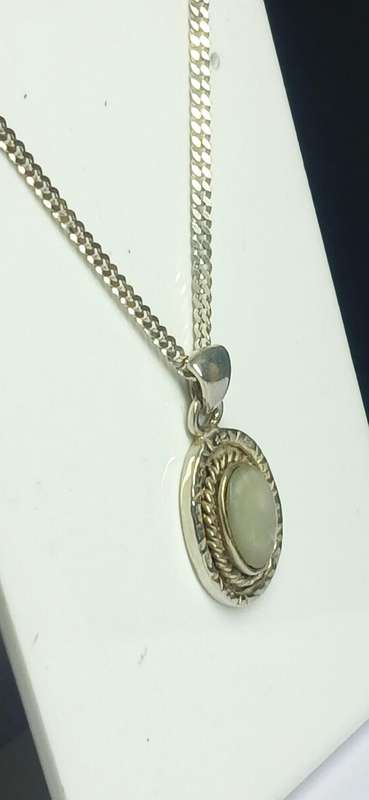 Vintage sterling silver pendant on chain