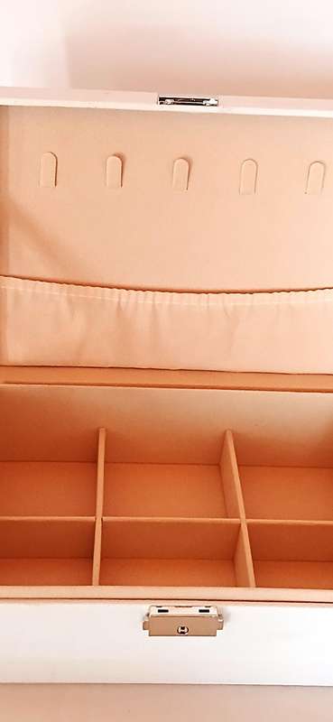 White pleather two tier jewelry box