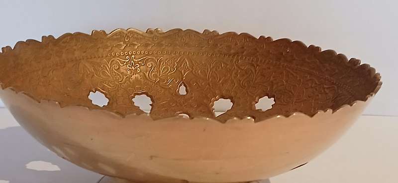 Vintage brass and copper bowl