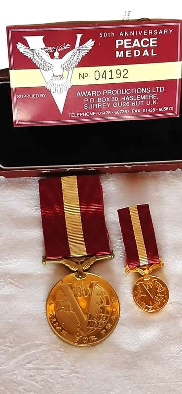 1939 - 1945 Anniversary Peace Medal