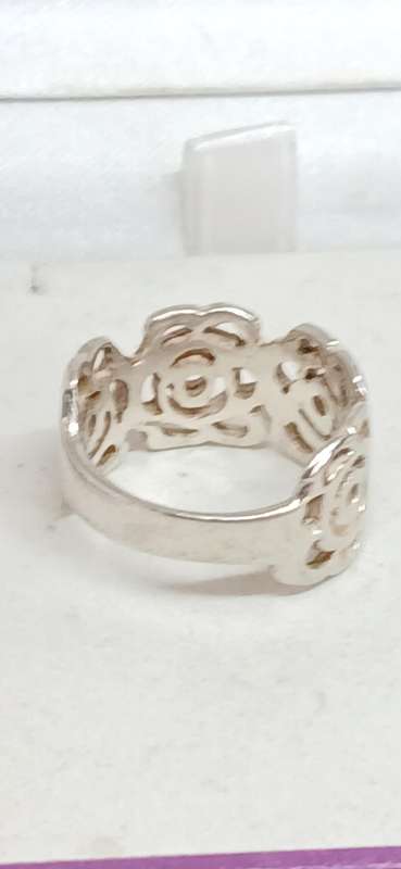 Sterling silver flower ring