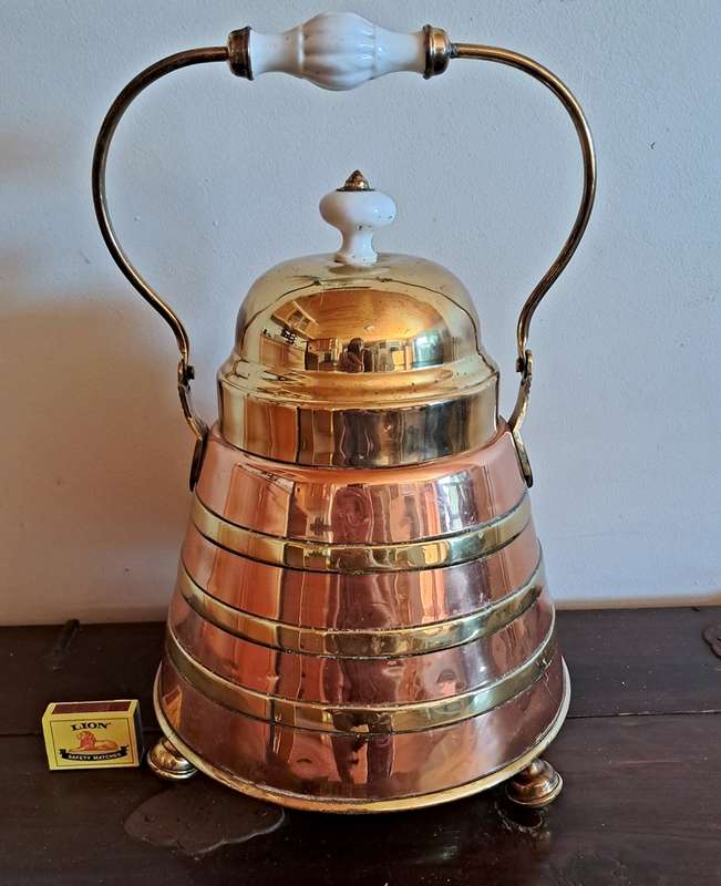 Stunning copper and brass "doofpot"