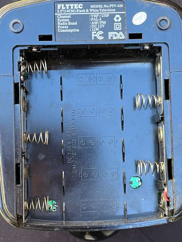 Small TV/Radio novelty item. NOT WORKING.