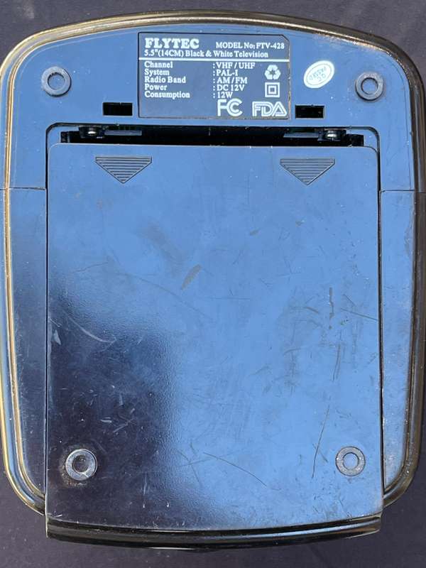 Small TV/Radio novelty item. NOT WORKING.