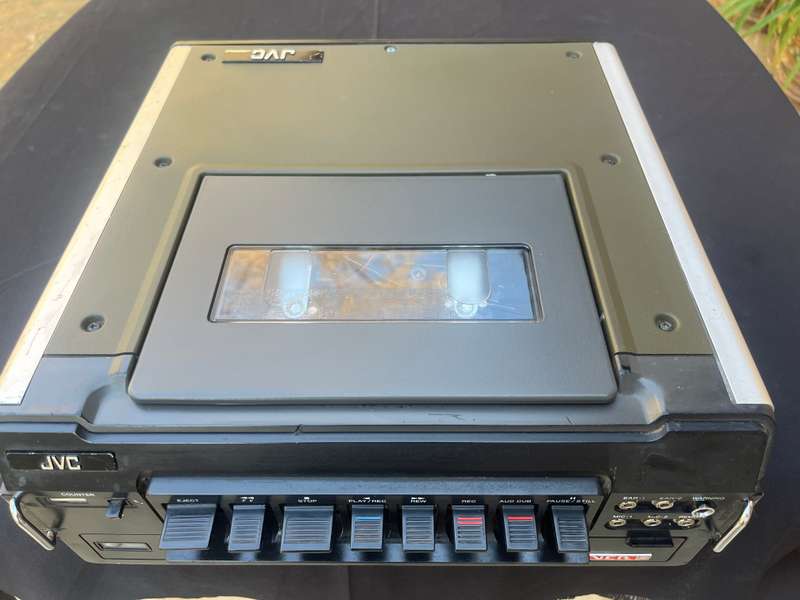 JVC PORTABLE VCR RECORDER. NOT TESTED.