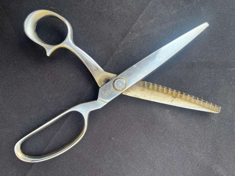 Zig Zag Scissors