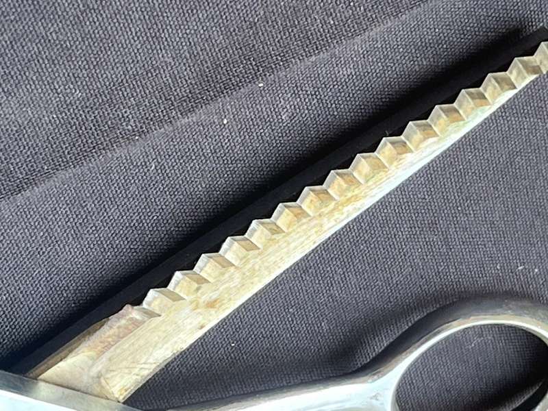 Zig Zag Scissors