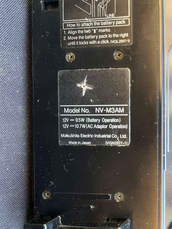 NATIONAL VHS MOVIE CAMERA, M3. NOT TESTED. IN VERY GOOD CONDITION.