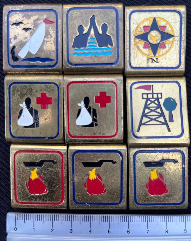 BADGES