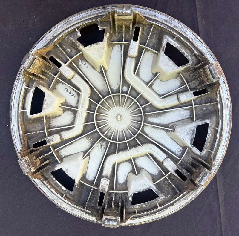 Old MAZDA hub cap
