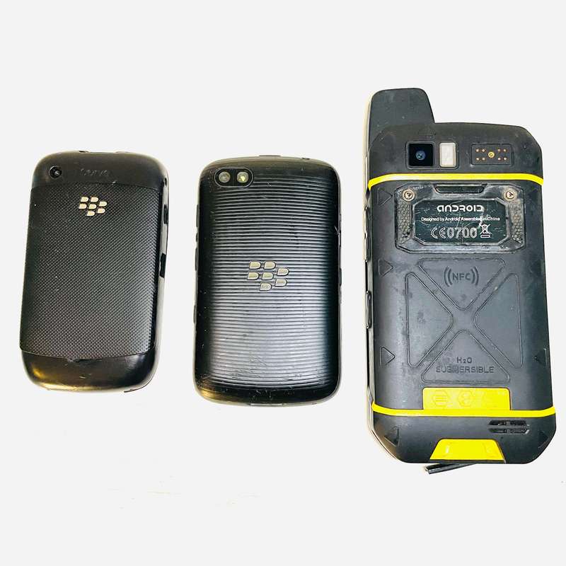 Cell phones (( All 3 Not working ))
